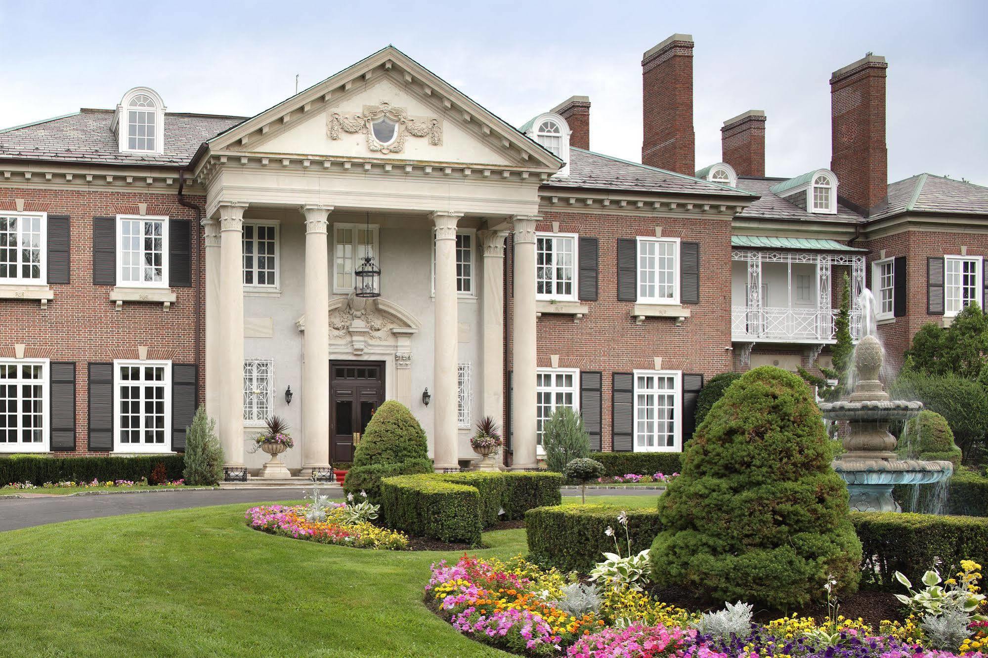 Glen Cove Mansion Hotel Exterior photo